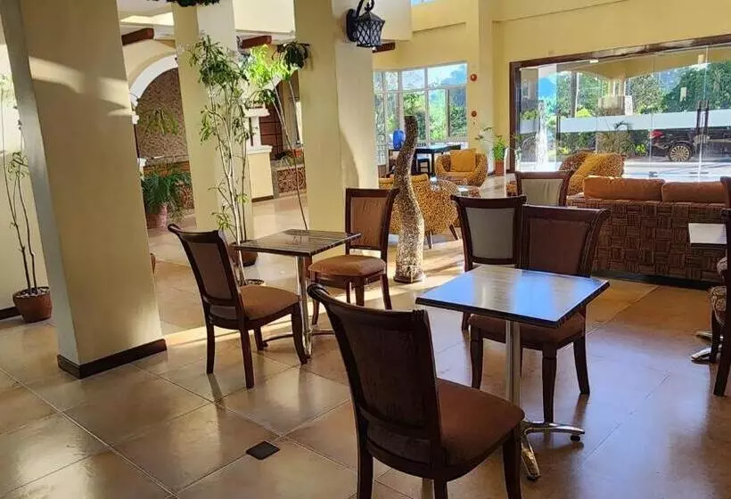 ホテル Palacio Puerto Princesa