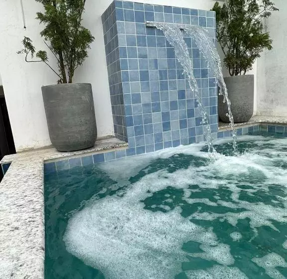 Hotelli Serra Plaza Premium