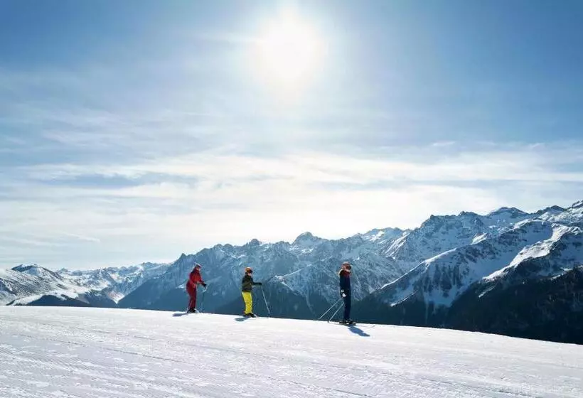 Hotelli Villages Clubs Du Soleil   Superbagneres