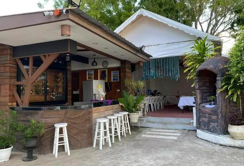 Lorelei Beach Resort