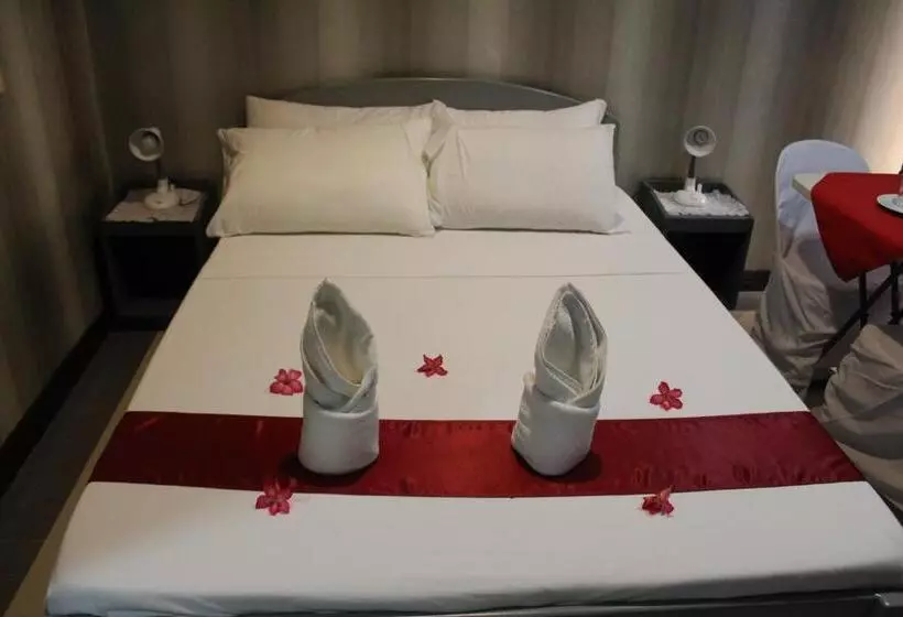 Lorelei Beach Resort