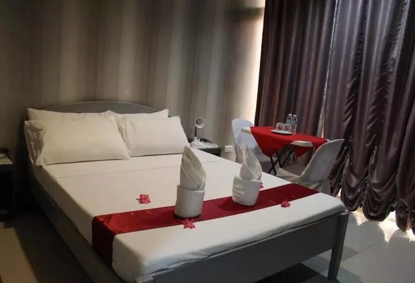 Lorelei Beach Resort