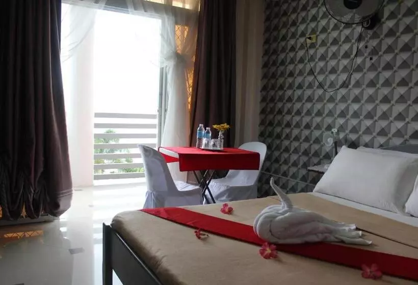 Lorelei Beach Resort