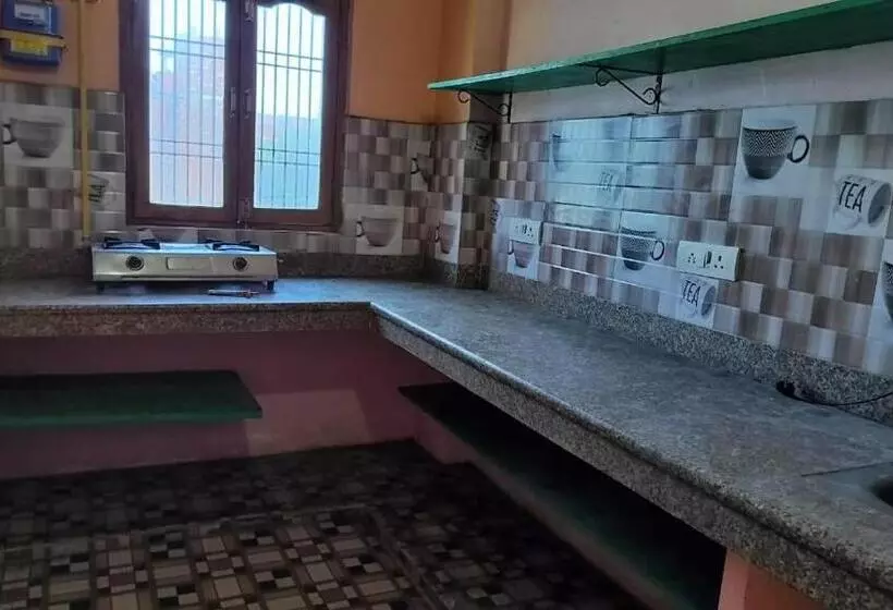 ペンション Vandana Ji Guest House 2bhk, 4bhk