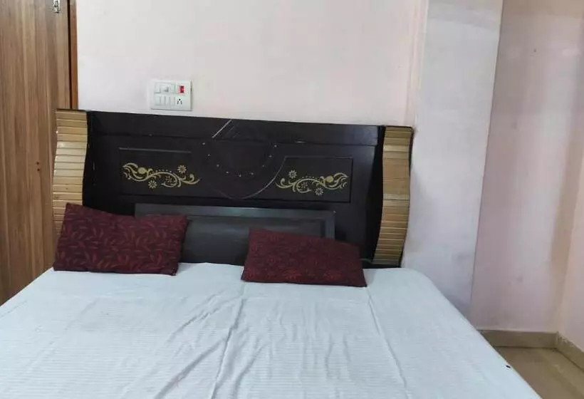 ペンション Vandana Ji Guest House 2bhk, 4bhk