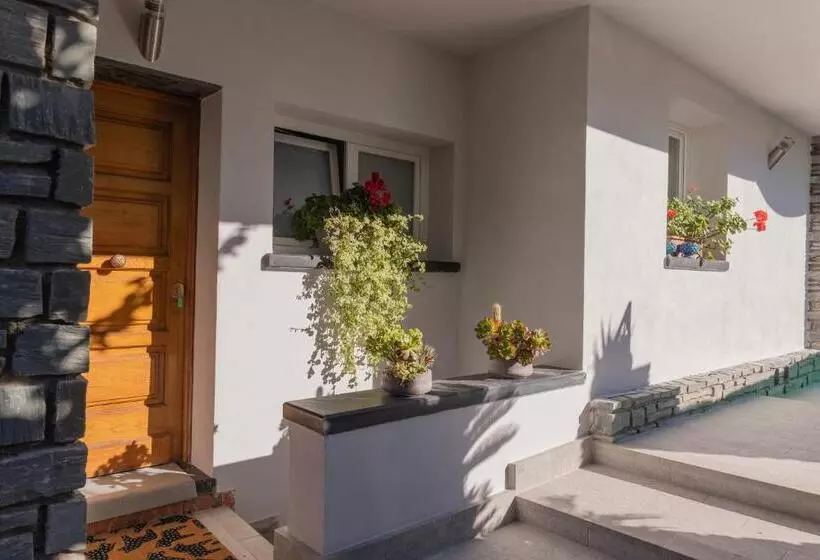 Majatalo Villa Gerani