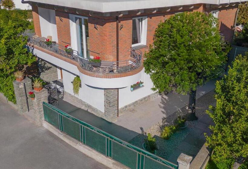 פנסיון Villa Gerani