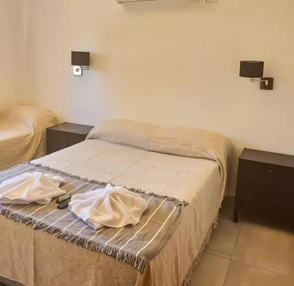 Ribera Sur Hotel   Los Algarrobos   Tanti