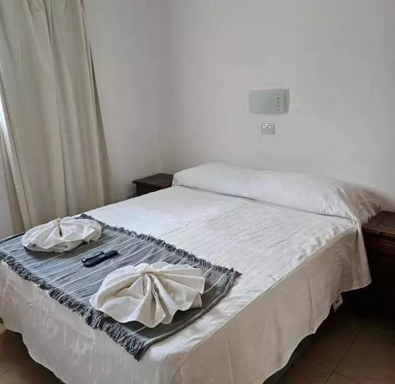 Ribera Sur Hotel   Los Algarrobos   Tanti