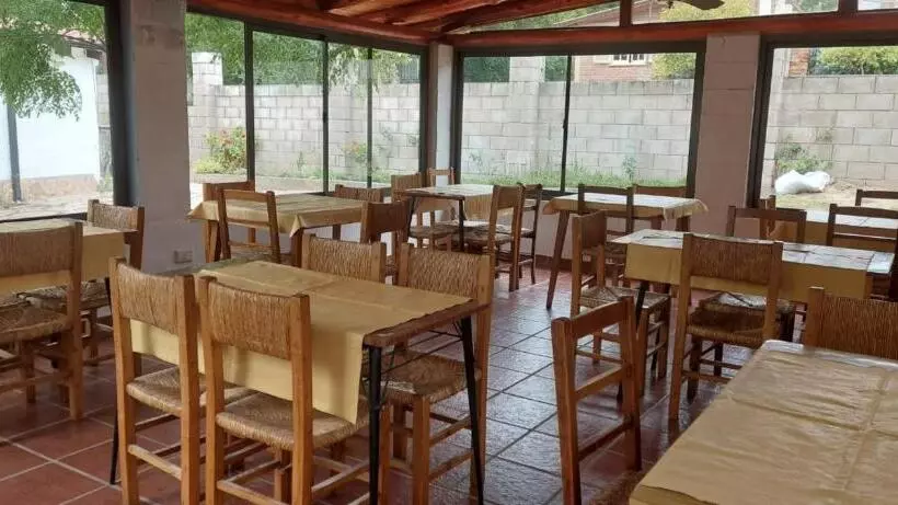 Ribera Sur Hotel   Los Algarrobos   Tanti