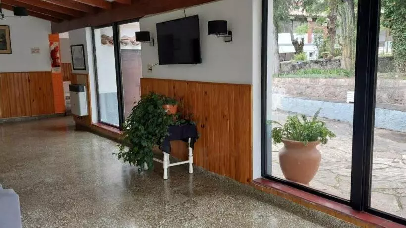 Ribera Sur Hotel   Los Algarrobos   Tanti