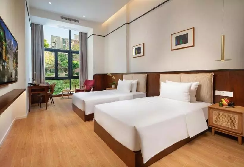 Wuyu Hotel, Smart Park & Happy Valley Jinshansi Metro