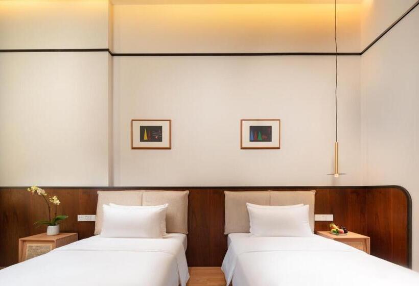 Wuyu Hotel, Smart Park & Happy Valley Jinshansi Metro