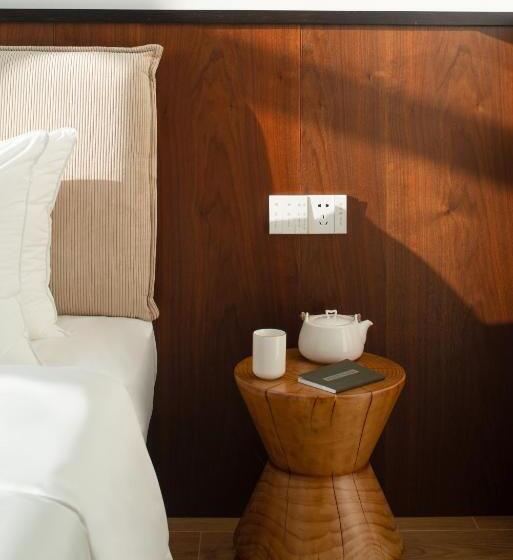 Wuyu Hotel, Smart Park & Happy Valley Jinshansi Metro