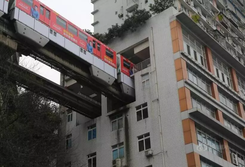 Wuyu Hotel, Smart Park & Happy Valley Jinshansi Metro