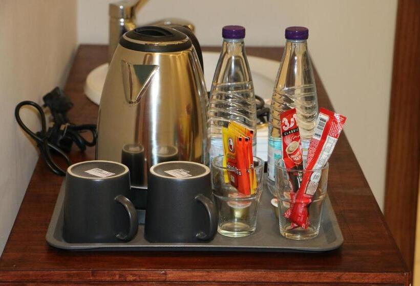 فندق صغير وطن