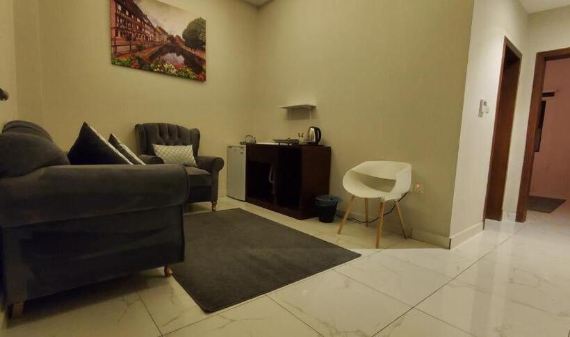 فندق صغير وطن