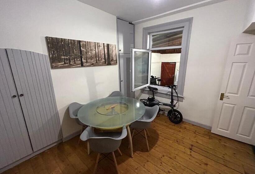 호스텔 Shared Room