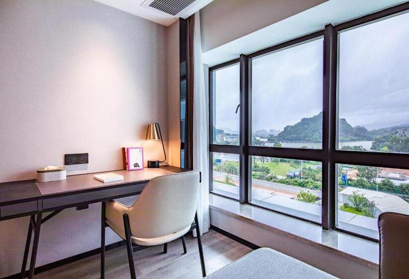 Atour Hotel Zhaoqing Qixingyan