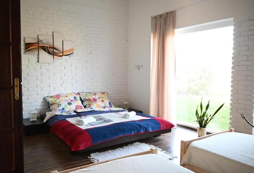 Bed and Breakfast Julianna Vendégház étterem, Rendezvényhelyszín és Szállás