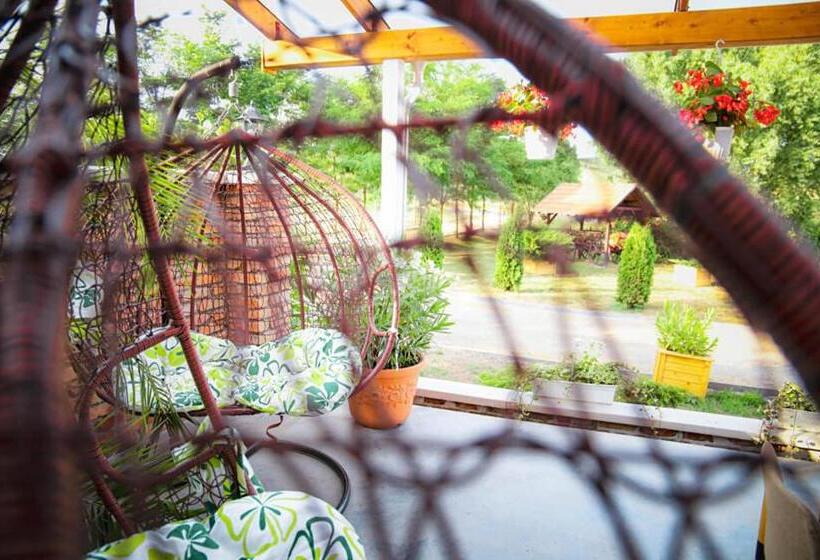 Bed and Breakfast Julianna Vendégház étterem, Rendezvényhelyszín és Szállás