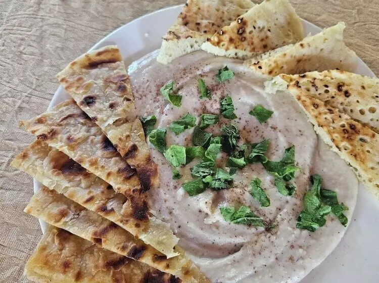 تختخواب و صبحانه Karibu Maisha