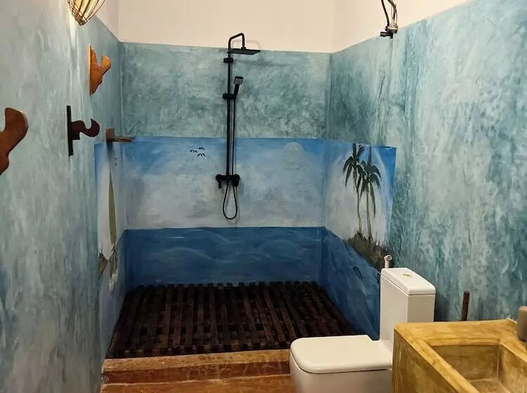 تختخواب و صبحانه Karibu Maisha