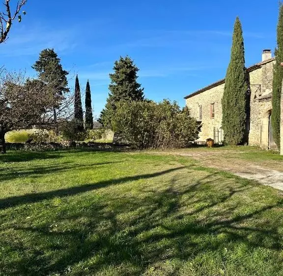 ベッドアンドブレックファースト Chambres D Hôtes   Le Mas Du Colombeyras