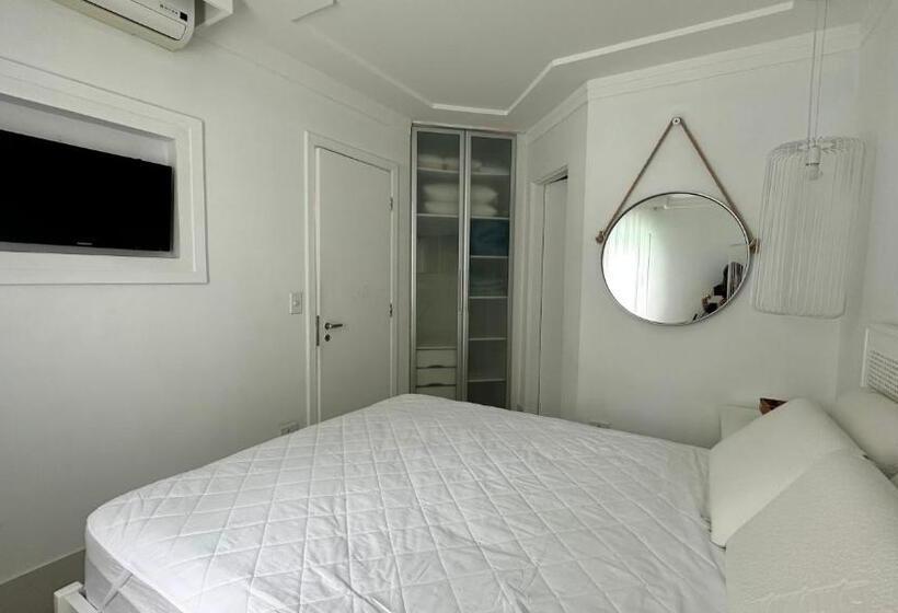 Boulevard Riviera Flat