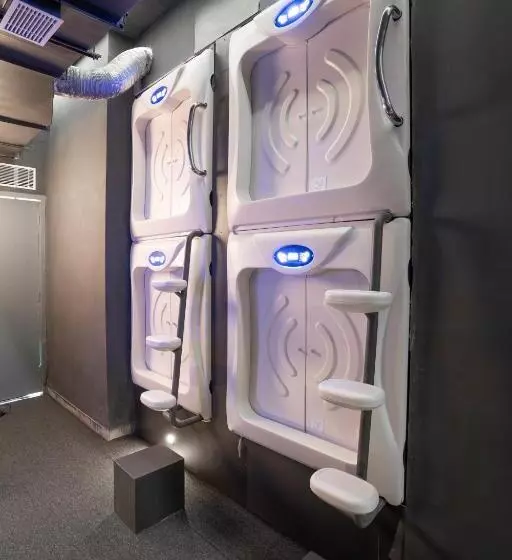 Kapselihotelli Naptapgo   Japanese Premium Pod Hotel   Walk To Noida Electronic City Metro! Wifi, Lounge