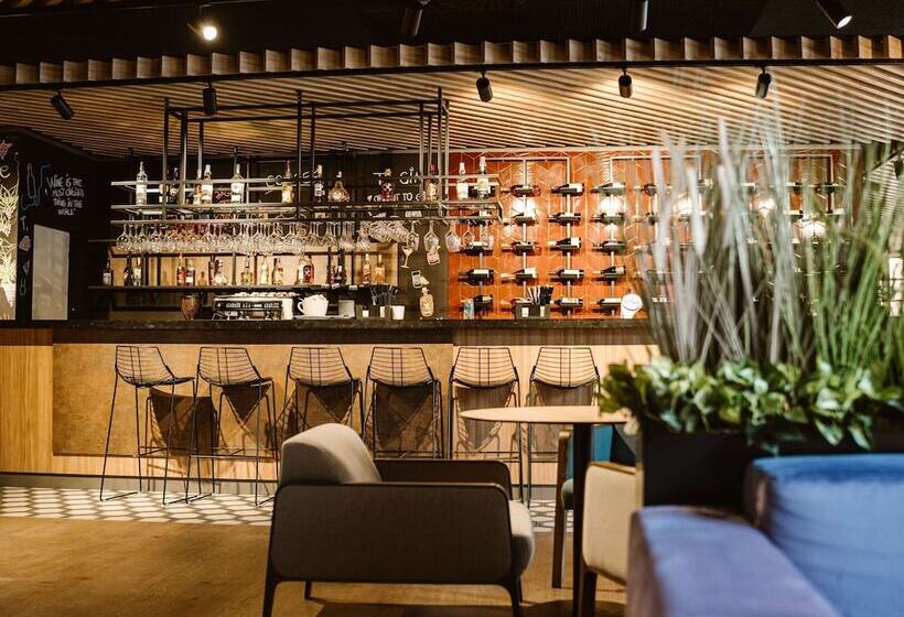 Отель Ibis Styles Sibiu Arsenal