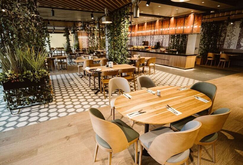 Отель Ibis Styles Sibiu Arsenal