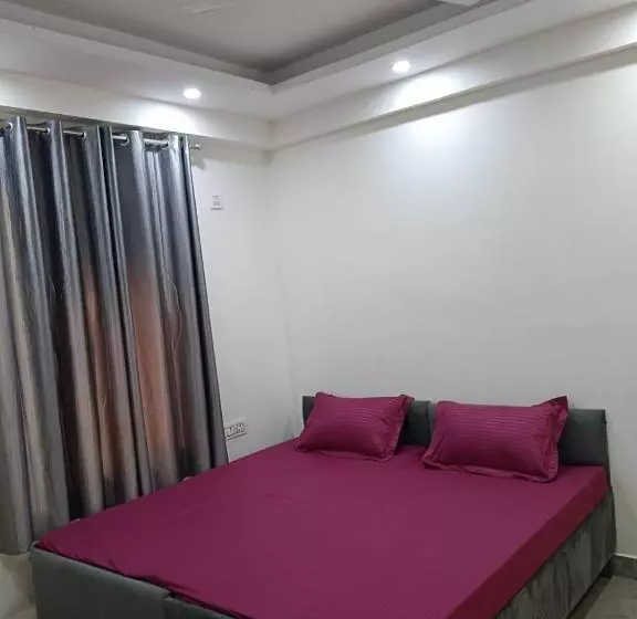 Hotelli Oh My Place Noida , Sector 93