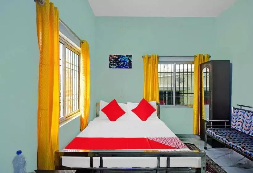 ホテル O Shristi Lodge