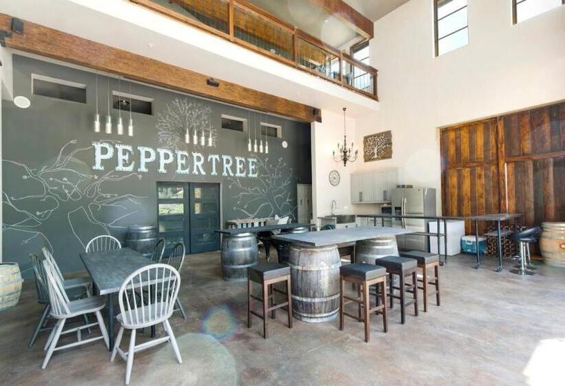 ホテル Peppertree Canyon 7bd 6.5ba Luxe Urban Winery