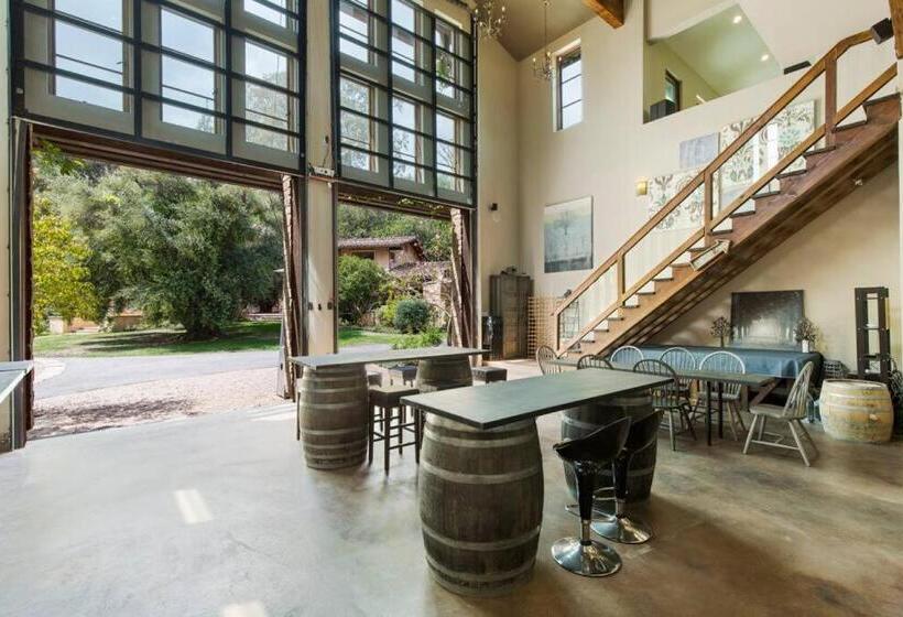 ホテル Peppertree Canyon 7bd 6.5ba Luxe Urban Winery