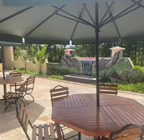 هتل Silver Slopes Resort And Spa