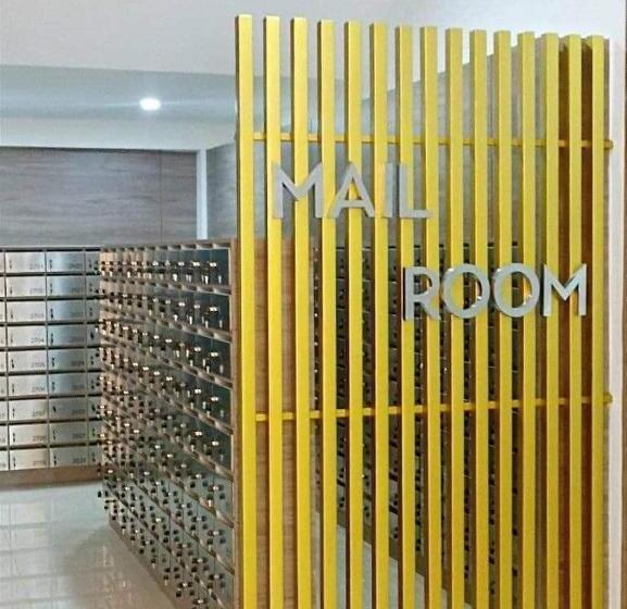 Hotel Six Floor Room 624, Ama Tower Residences