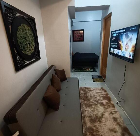 Hotel Six Floor Room 624, Ama Tower Residences