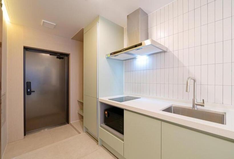 هتل Stone Island Pool Villa