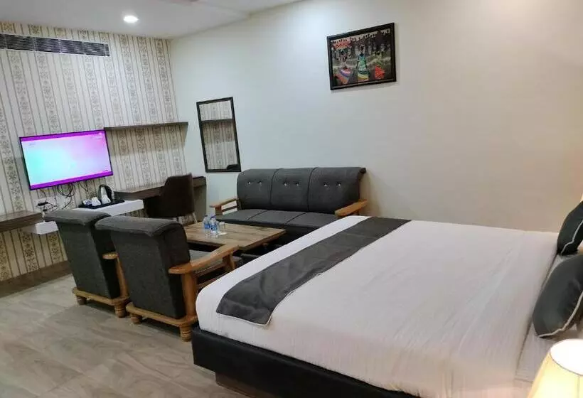 Hotelli Vinayak International