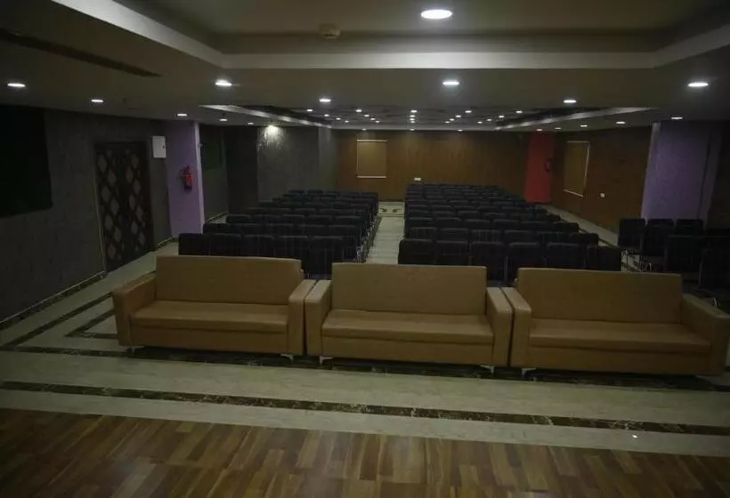 Hotelli Vinayak International