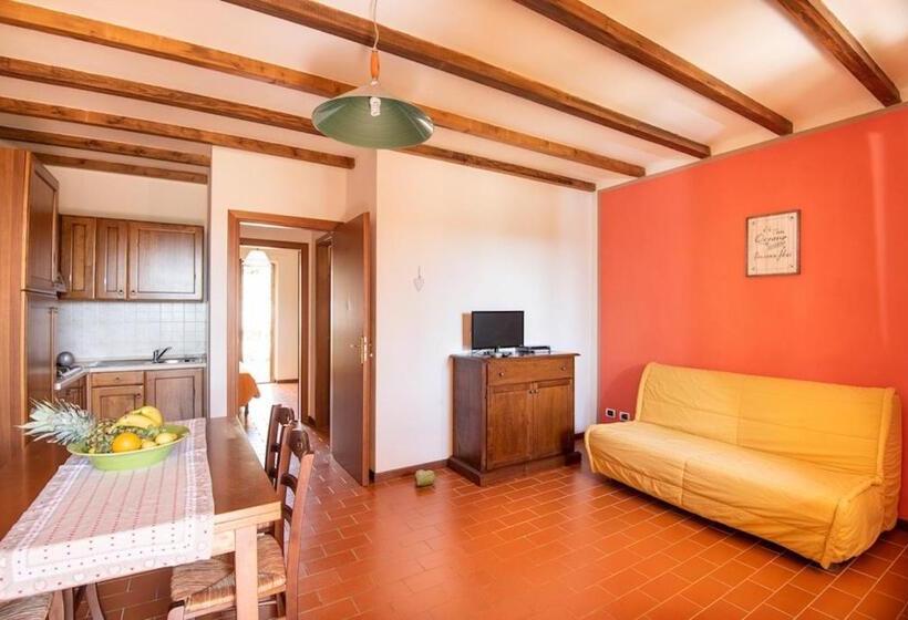 Isa Apartments 4 Beds, First Floor With Private Outdoor Area, In Residence With Swimming Pool