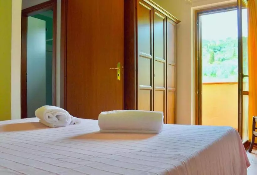 Isa Apartments 4 Beds, First Floor With Private Outdoor Area, In Residence With Swimming Pool