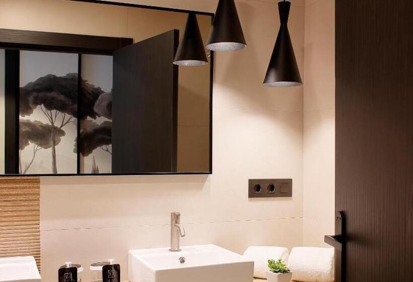 Nuvō Hotel Boutique