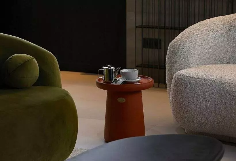 Nuvō Hotel Boutique