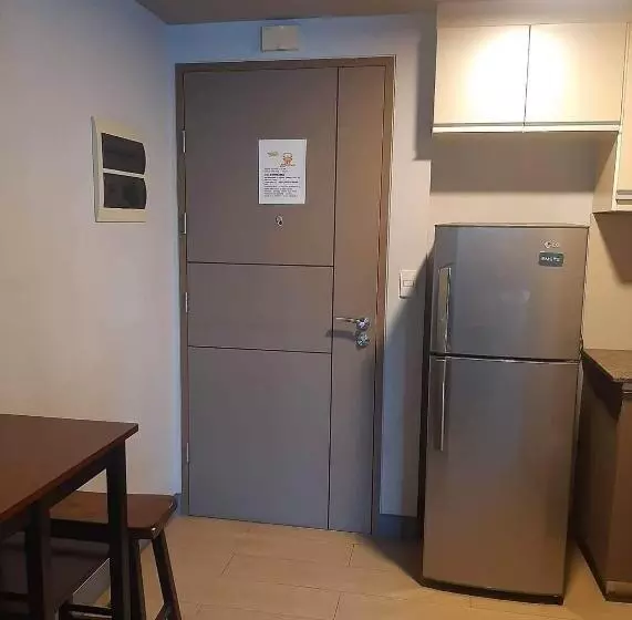 One Palm Tree Villas