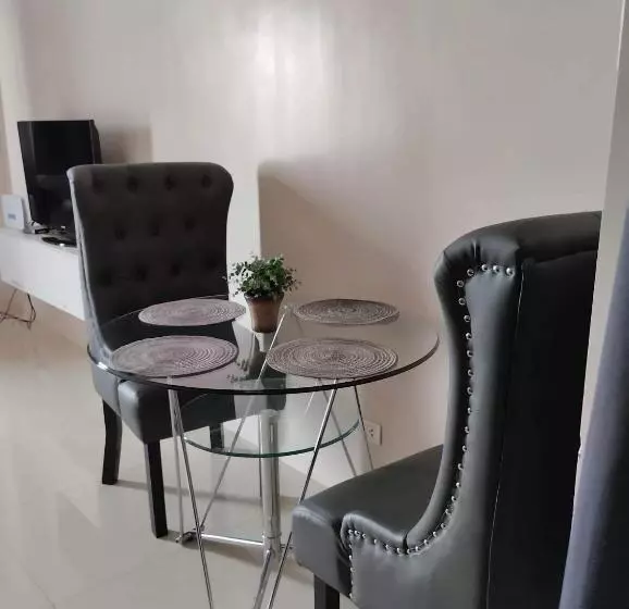 One Palm Tree Villas