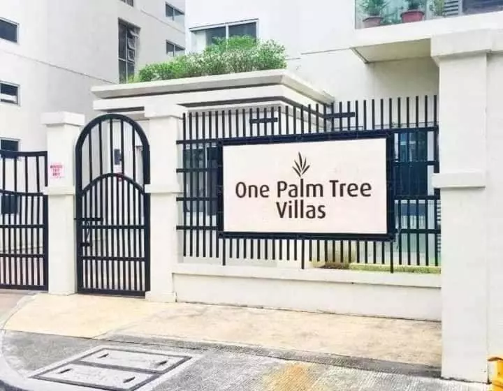 One Palm Tree Villas