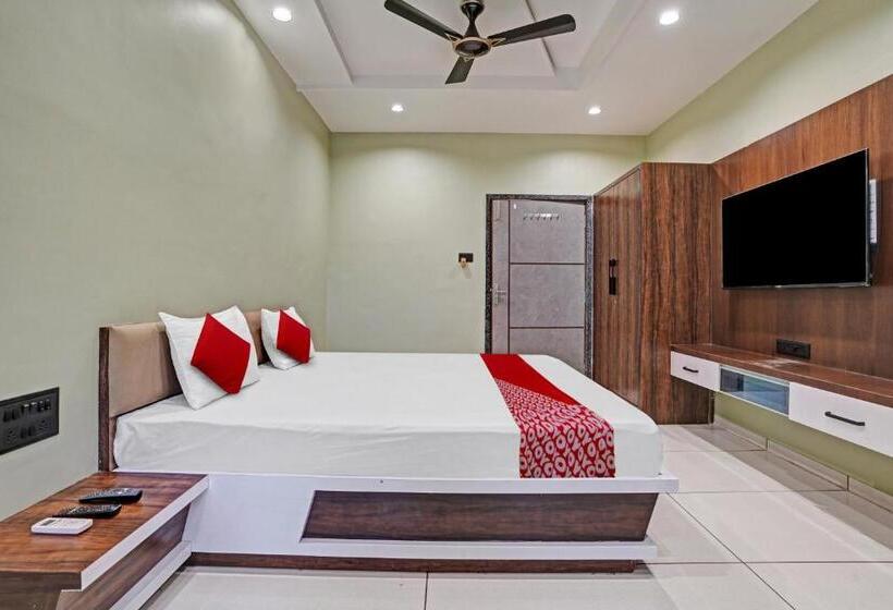 Oyo Flagship Hotel Barsana